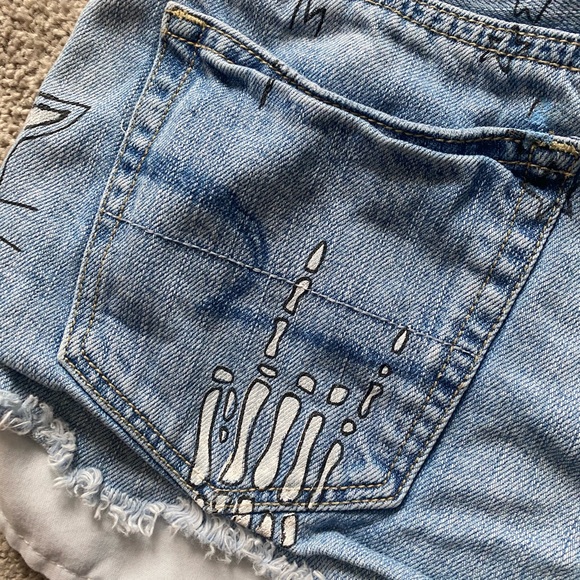 American Eagle jean shorts - Picture 6 of 6